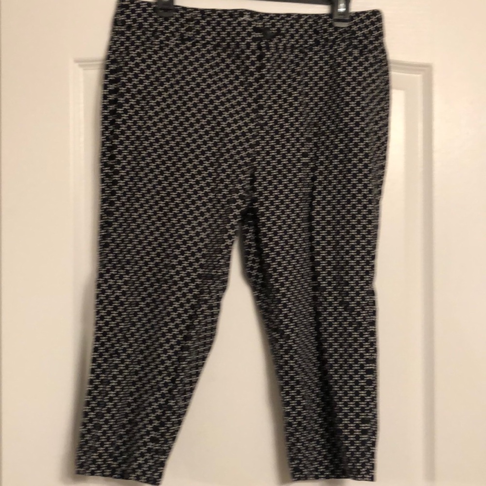 St. John’s Bay Capris